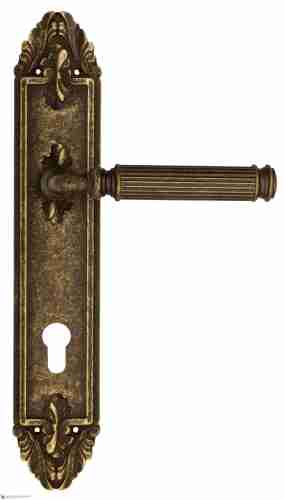 Дверная ручка Venezia "MOSCA" CYL на планке PL90 античная бронза