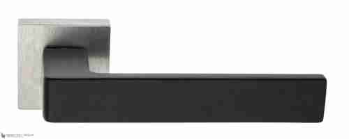 Дверная ручка Venezia Unique "BIBLO" матовый хром / черный