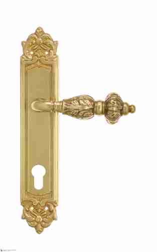 Дверная ручка Venezia "LUCRECIA" CYL на планке PL96 полированная латунь