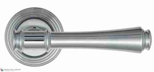 Дверная ручка Venezia "CALLISTO" D8 матовый хром / полированный хром