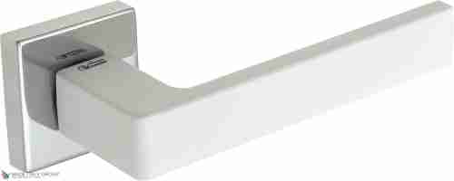 Дверная ручка Venezia Unique "BIBLO" полированный хром / белый