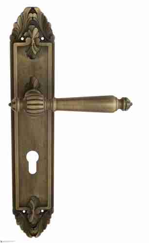 Дверная ручка Venezia "PELLESTRINA" CYL на планке PL90 матовая бронза