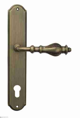 Дверная ручка Venezia "GIFESTION" CYL на планке PL02 матовая бронза