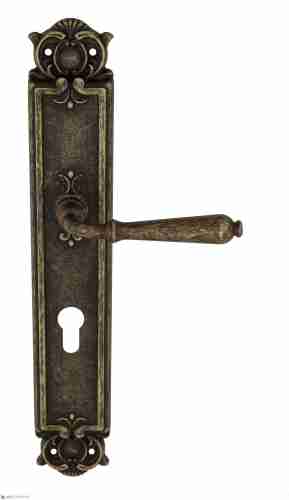 Дверная ручка Venezia "CLASSIC" CYL на планке PL97 античная бронза