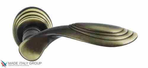 Дверная ручка на круглом основании COLOMBO Cameo DB41RSB-BR бронза