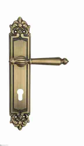 Дверная ручка Venezia "PELLESTRINA" CYL на планке PL96 матовая бронза