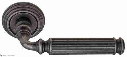 Дверная ручка Venezia "MOSCA" D8 античное серебро