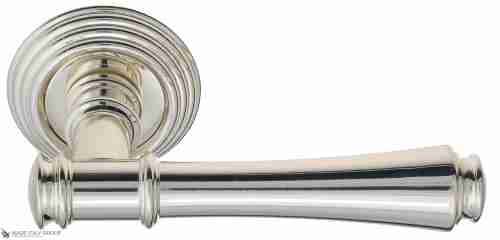 Дверная ручка Venezia "CALLISTO" D8 натуральное серебро