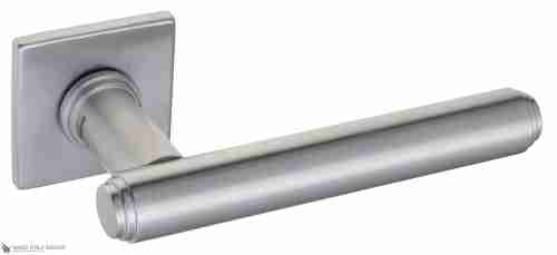 Дверная ручка Venezia "EXA" FSS матовый хром