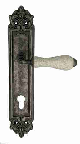 Дверная ручка Venezia "COLOSSEO" белая керамика паутинка CYL на планке PL96 античное серебро