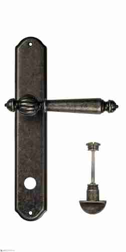 Дверная ручка Venezia "PELLESTRINA" WC-2 на планке PL02 античное серебро