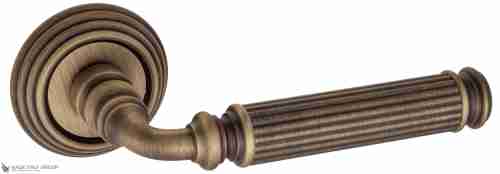 Дверная ручка Venezia "MOSCA" D8 матовая бронза