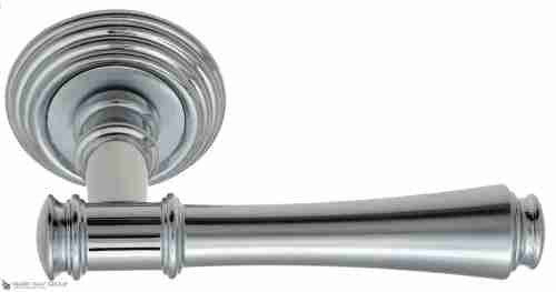 Дверная ручка Venezia "CALLISTO" D8 матовый хром / полированный хром