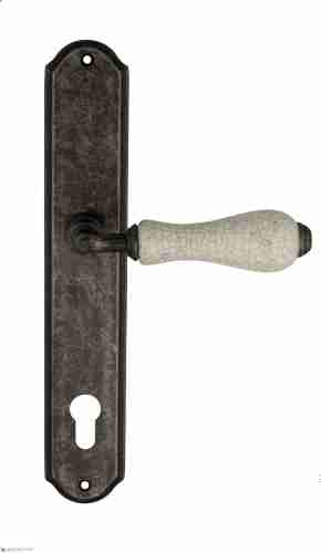 Дверная ручка Venezia "COLOSSEO" белая керамика паутинка CYL на планке PL02 античное серебро