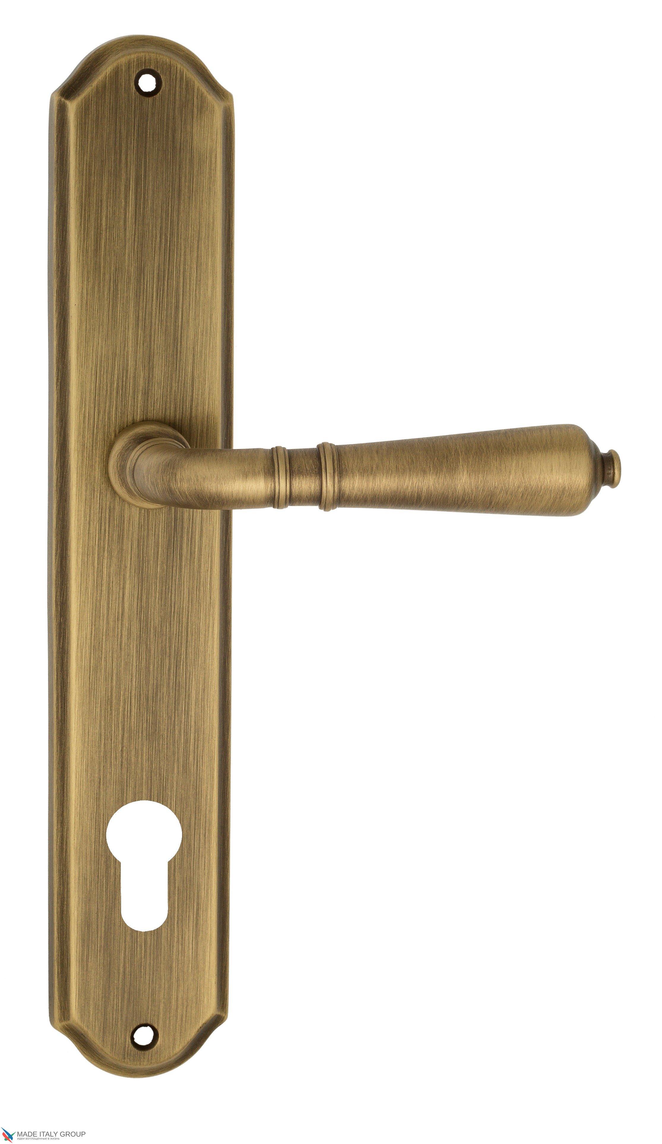 Дверная ручка Venezia "VIGNOLE" CYL на планке PL02 матовая бронза