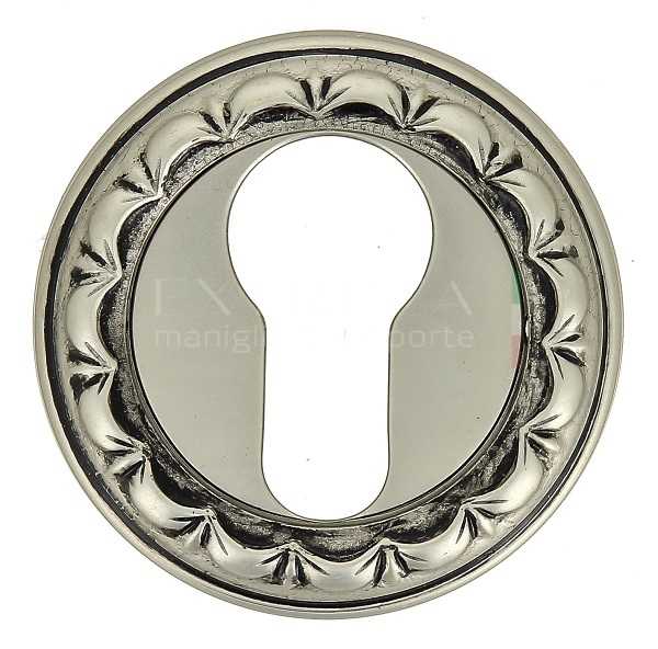Накладка под цилиндр дверная Extreza CYL R02 старинное серебро матовое F64