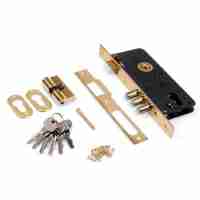 Ручка дверная на планке с замком Apecs 2200/70-G золото