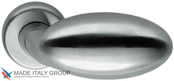 Дверная ручка на круглом основании COLOMBO Robot CD75RSB-CM матовый хром