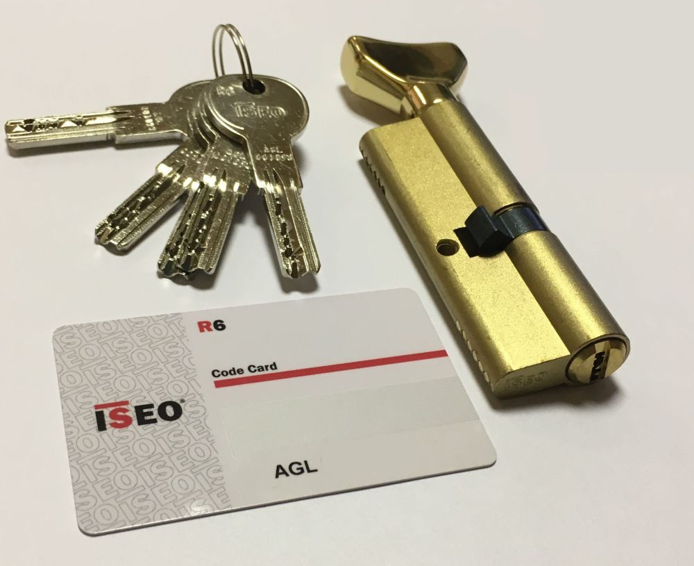 Цилиндр для замка ключ / вертушка ISEO 885930357...5 (30x10x25) латунь