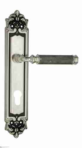 Дверная ручка Venezia "MOSCA" CYL на планке PL96 натуральное серебро + черный