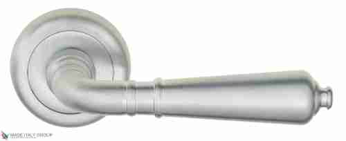 Дверная ручка на круглом основании Fratelli Cattini "TOSCANA" D1-CS матовый хром