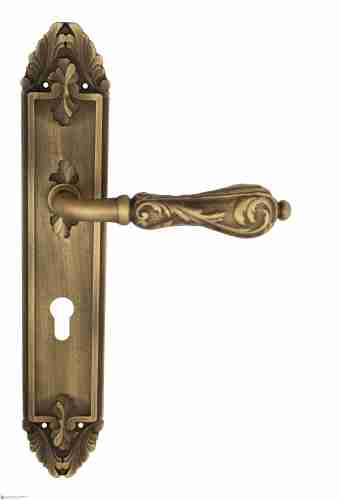 Дверная ручка Venezia "MONTE CRISTO" CYL на планке PL90 матовая бронза