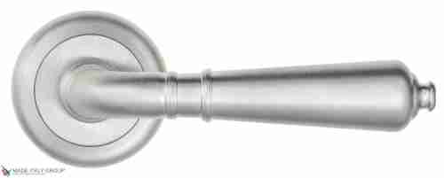 Дверная ручка на круглом основании Fratelli Cattini "TOSCANA" D1-CS матовый хром