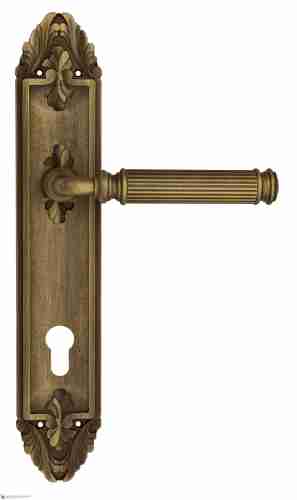 Дверная ручка Venezia "MOSCA" CYL на планке PL90 матовая бронза