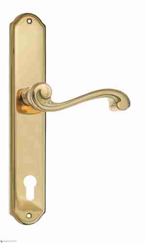 Дверная ручка Venezia "VIVALDI" CYL на планке PL02 полированная латунь