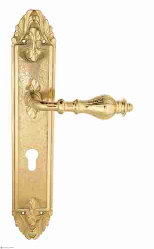 Дверная ручка Venezia "GIFESTION" CYL на планке PL90 полированная латунь