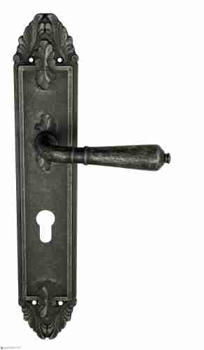 Дверная ручка Venezia "VIGNOLE" CYL на планке PL90 античное серебро