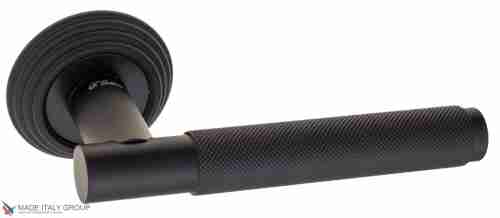 Дверная ручка на круглом основании Fratelli Cattini "UNA X" D8-NM матовый черный