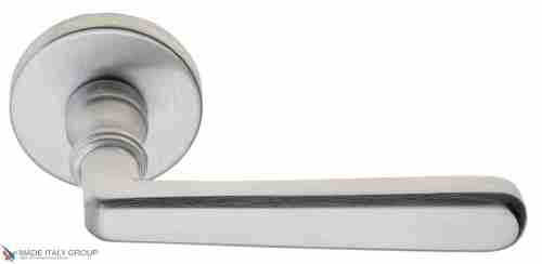 Дверная ручка на круглом основании Fratelli Cattini "ESSA" 7.7-CS матовый хром