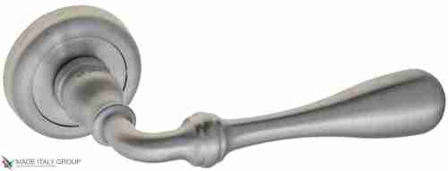 Дверная ручка на круглом основании Fratelli Cattini "RETRO" D1-CS матовый хром