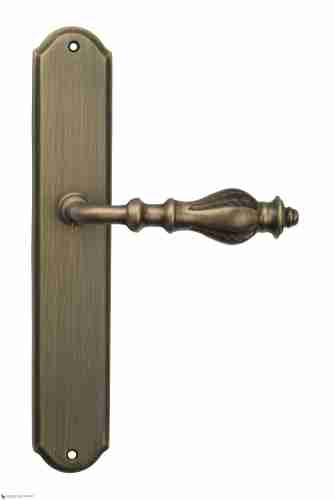 Дверная ручка Venezia "GIFESTION" на планке PL02 матовая бронза