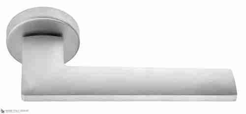 Дверная ручка на круглом основании Fratelli Cattini "SHAPE" 7-CS матовый хром