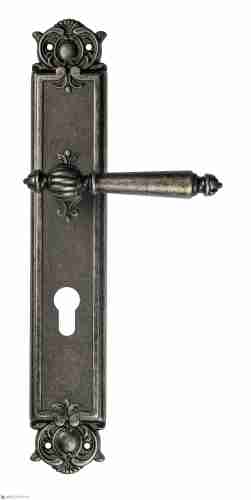 Дверная ручка Venezia "PELLESTRINA" CYL на планке PL97 античное серебро