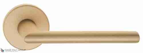 Дверная ручка на круглом основании Fratelli Cattini "LINEA 2" 7.7-KD золото крайола