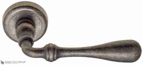 Дверная ручка на круглом основании Fratelli Cattini "RETRO" D1-IA античное серебро