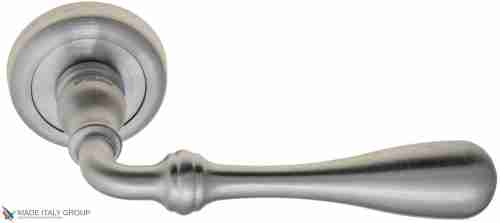 Дверная ручка на круглом основании Fratelli Cattini "RETRO" D1-CS матовый хром