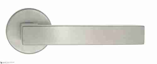 Дверная ручка на круглом основании Fratelli Cattini "HAMMER" 7-CS матовый хром