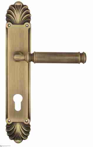 Дверная ручка Venezia "MOSCA" CYL на планке PL87 матовая бронза