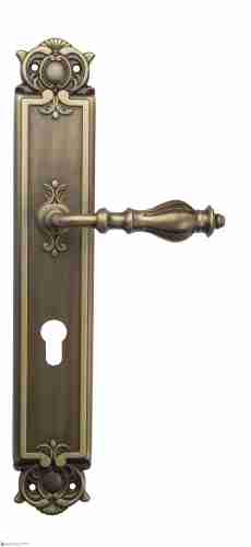 Дверная ручка Venezia "GIFESTION" CYL на планке PL97 матовая бронза