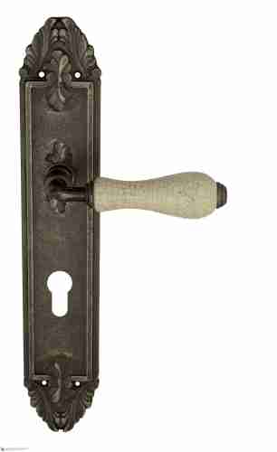 Дверная ручка Venezia "COLOSSEO" белая керамика паутинка CYL на планке PL90 античное серебро