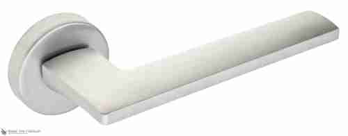 Дверная ручка на круглом основании Fratelli Cattini "SHAPE" 7-CS матовый хром