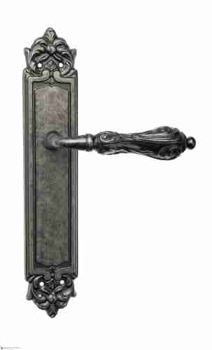 Дверная ручка Venezia "MONTE CRISTO" на планке PL96 античное серебро