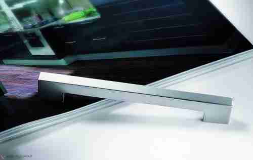 Ручка скоба модерн COLOMBO DESIGN F102C-CR полированный хром 64 мм